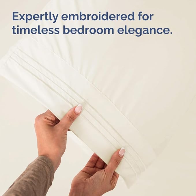 Queen Pillow Cases Set of 4 - Ultra Soft Hotel Quality Pillowcase Covers - Comfy, Cozy & Wrinkle Free - Shrinkage, Stain & Fade Resistant - Machine Washable Pillow Protectors - 4 Piece Set - Off White