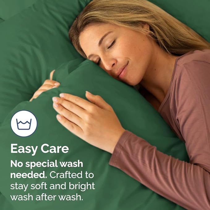 Queen Pillow Cases Set of 4 - Ultra Soft Hotel Quality Pillowcase Covers - Comfy, Cozy & Wrinkle Free - Shrinkage and Fade Resistant - Machine Washable Pillow Protectors - 4 Piece Set - Emerald Green