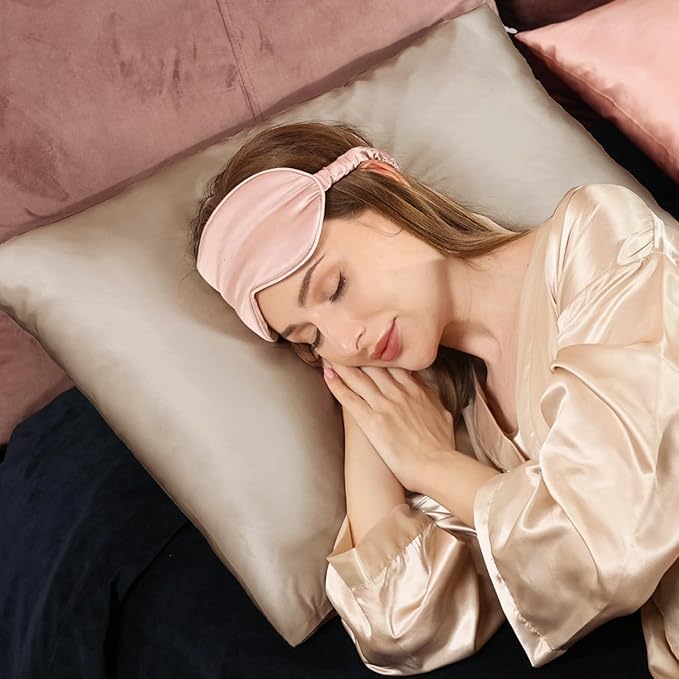 Adubor 100% Silk Pillowcase - Mulberry Silk Pillow Cases, 23 Momme 6A Grade Fibers, Silk Pillow Case for Hair and Skin Health, with Hidden Zipper (Queen 20''x30'', Apricot, 1PC)