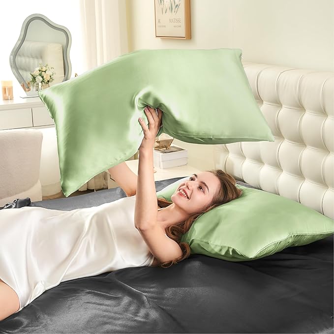 INFIIXSO Mulberry Silk Pillowcase for Hair and Skin, Silk Pillow Cases Standard Size with Hidden Zipper 20"x26", Extraordinary Smooth and Soft Cooling Pillow Cases for Hot Sleepers(Sage Green, 1 Pack)