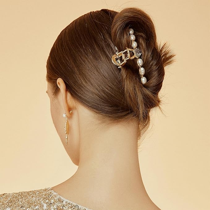 SHE'S FREE STYLE JUST FOR YOU Vintage Hair Claw Clip for women, Elegant Alloy Hair Clawwith Romantic Heart Design, Pearl details and 14K golden electroplating finish, Exquisite Hair Accessories